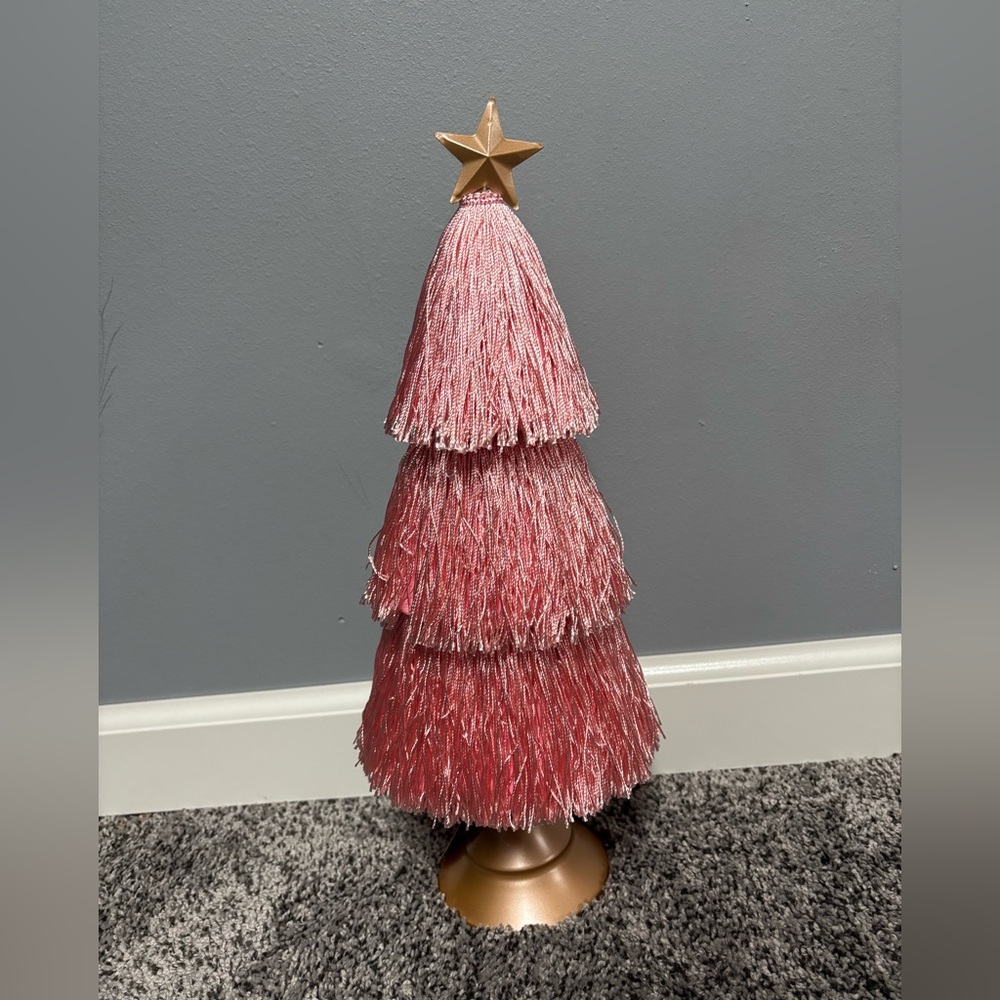 Ashland Pink Tassel Tree with Gold Star